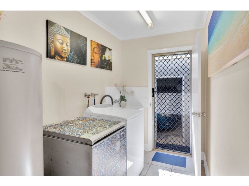 29 Lavender Street, Mooroobool QLD 4870