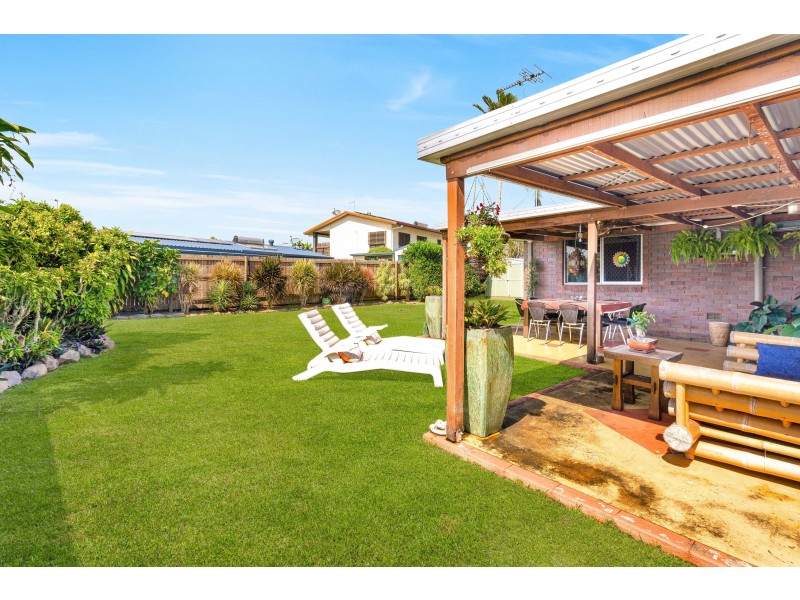 29 Lavender Street, Mooroobool QLD 4870