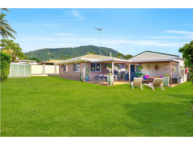 29 Lavender Street, Mooroobool QLD 4870