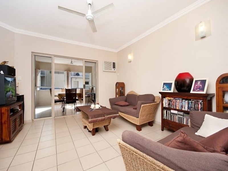303/2-4 Centenary Close, Manoora QLD 4870