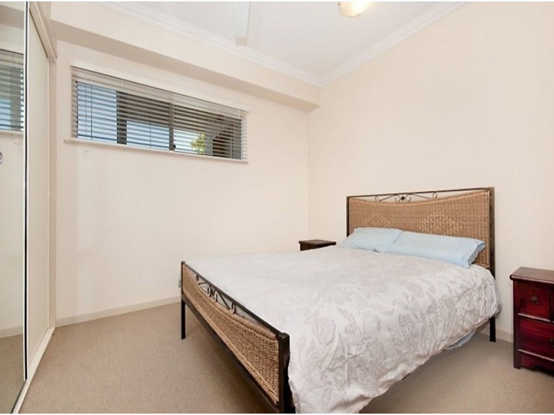 303/2-4 Centenary Close, Manoora QLD 4870