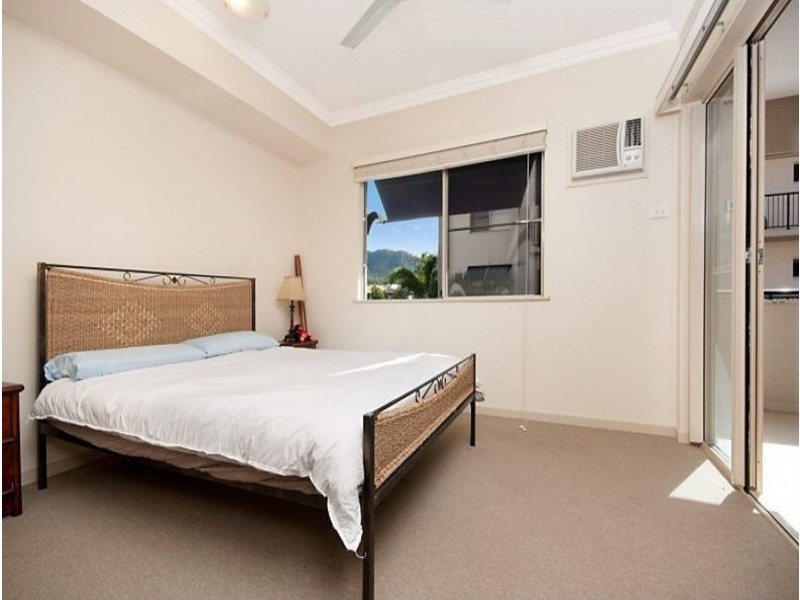 303/2-4 Centenary Close, Manoora QLD 4870