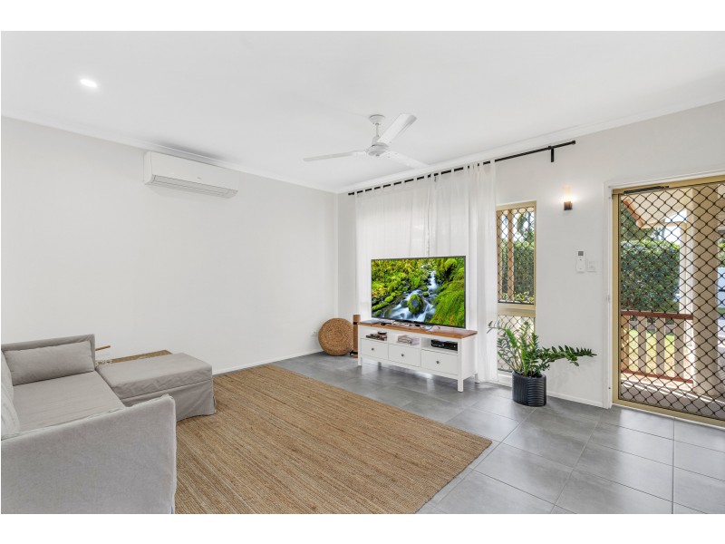 54 Silky Oak Court, Mooroobool QLD 4870