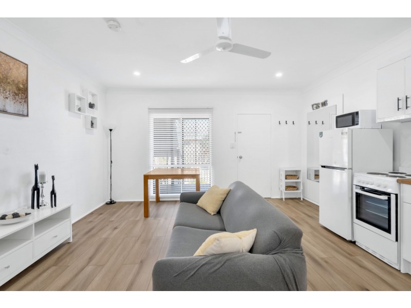 33/87-91 Earl Street, Westcourt QLD 4870