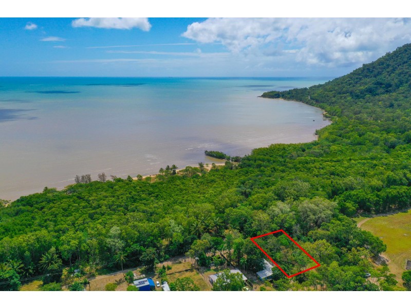 15 Bluewater Street, East Trinity QLD 4871