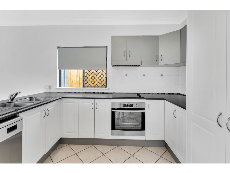 7 Cowie Place, Bentley Park QLD 4869
