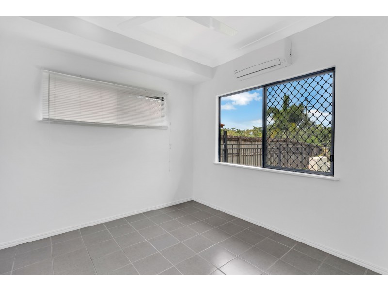 7 Cowie Place, Bentley Park QLD 4869