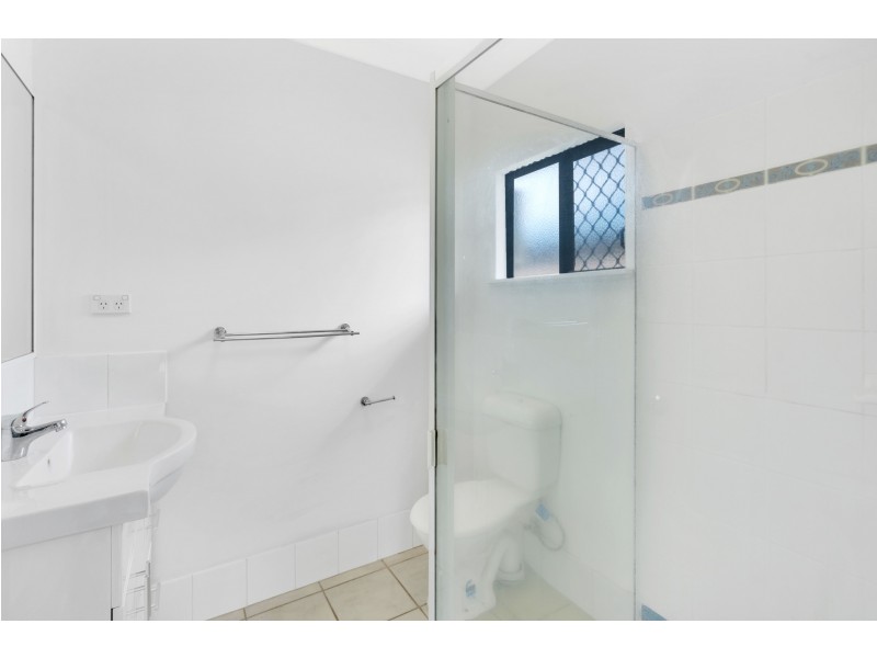 7 Cowie Place, Bentley Park QLD 4869