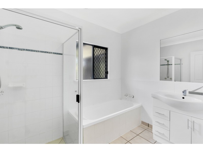 7 Cowie Place, Bentley Park QLD 4869