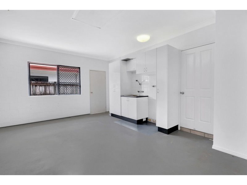 7 Cowie Place, Bentley Park QLD 4869