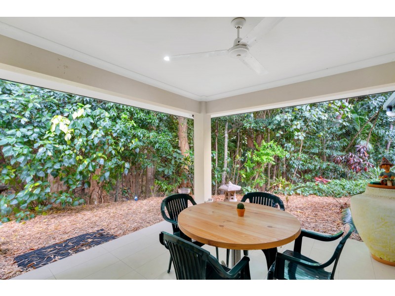 16 Aurelia Road, Palm Cove QLD 4879