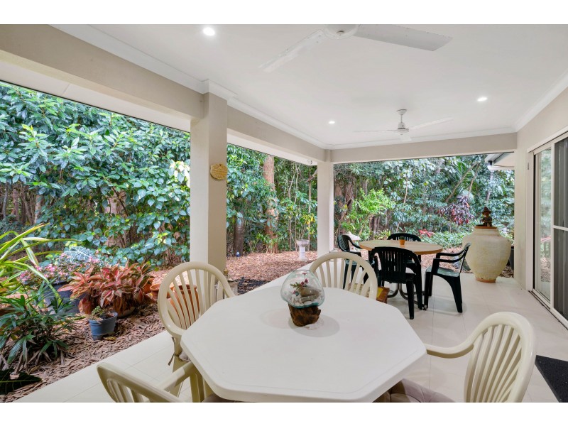 16 Aurelia Road, Palm Cove QLD 4879