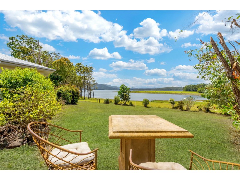 60 Bluewater Drive, Tinaroo QLD 4872