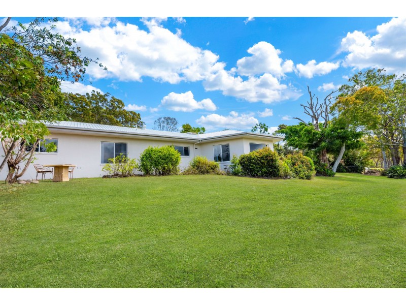 60 Bluewater Drive, Tinaroo QLD 4872