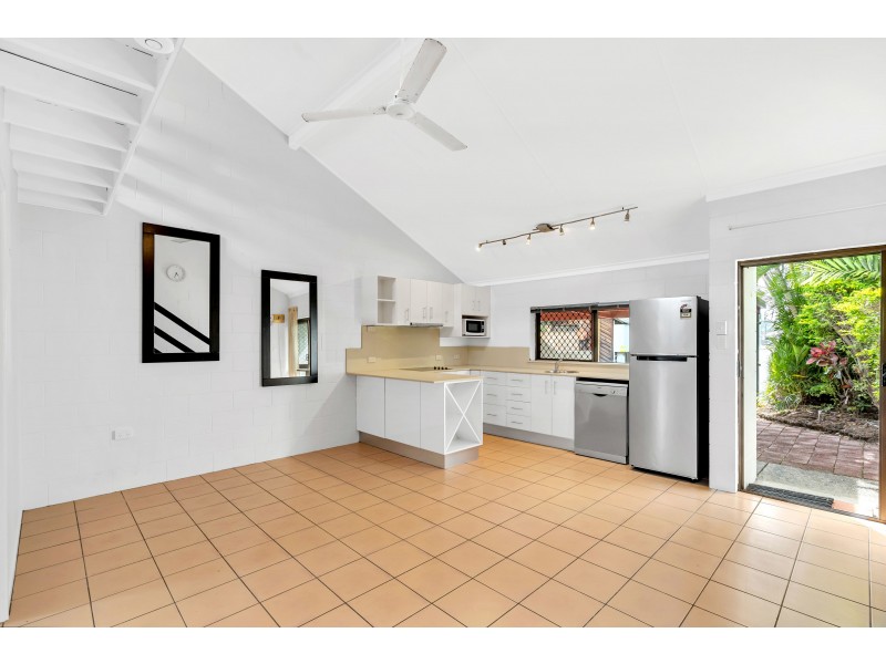 7/6-7 Maytown Close, Manoora QLD 4870