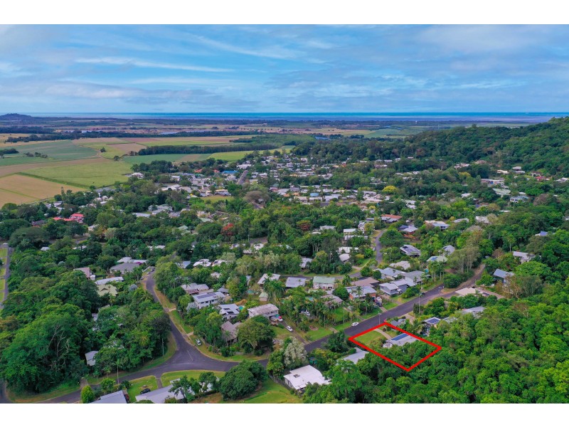 23 Blue Hills Crescent, Freshwater QLD 4870