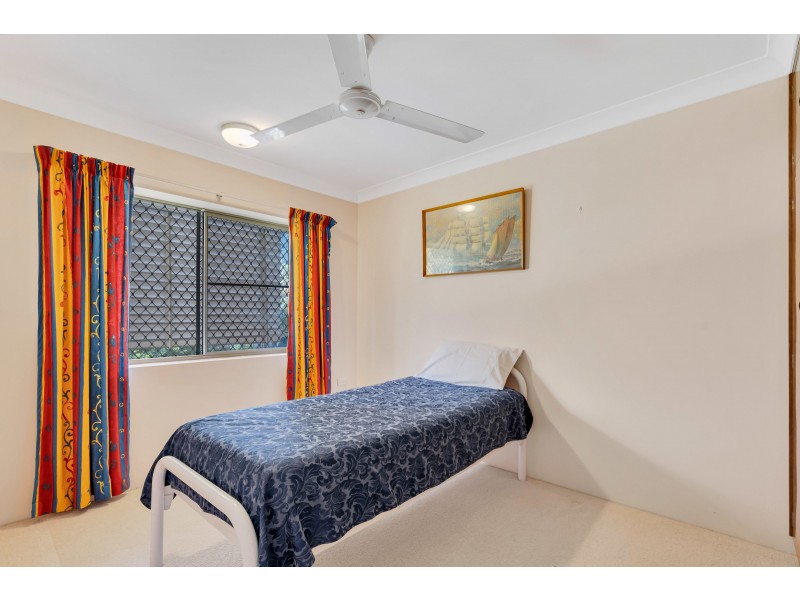 15 Fairview Street, Bayview Heights QLD 4868