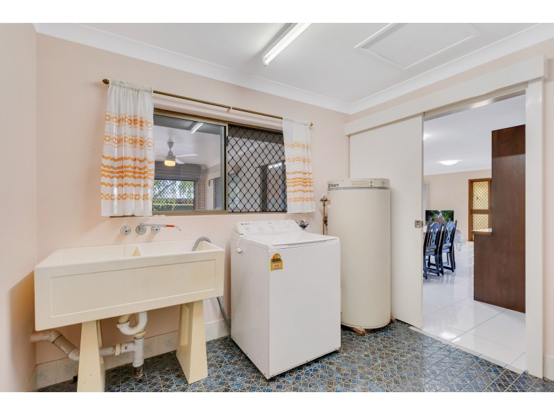 15 Fairview Street, Bayview Heights QLD 4868