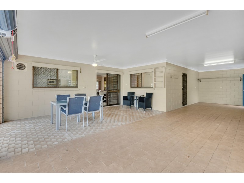 15 Fairview Street, Bayview Heights QLD 4868