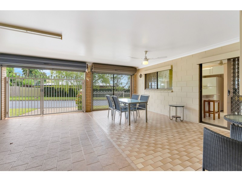 15 Fairview Street, Bayview Heights QLD 4868