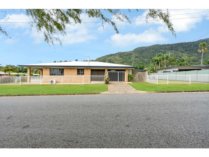 15 Fairview Street, Bayview Heights QLD 4868
