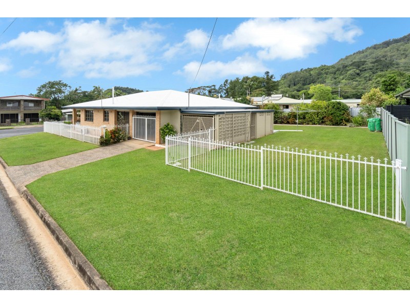 15 Fairview Street, Bayview Heights QLD 4868