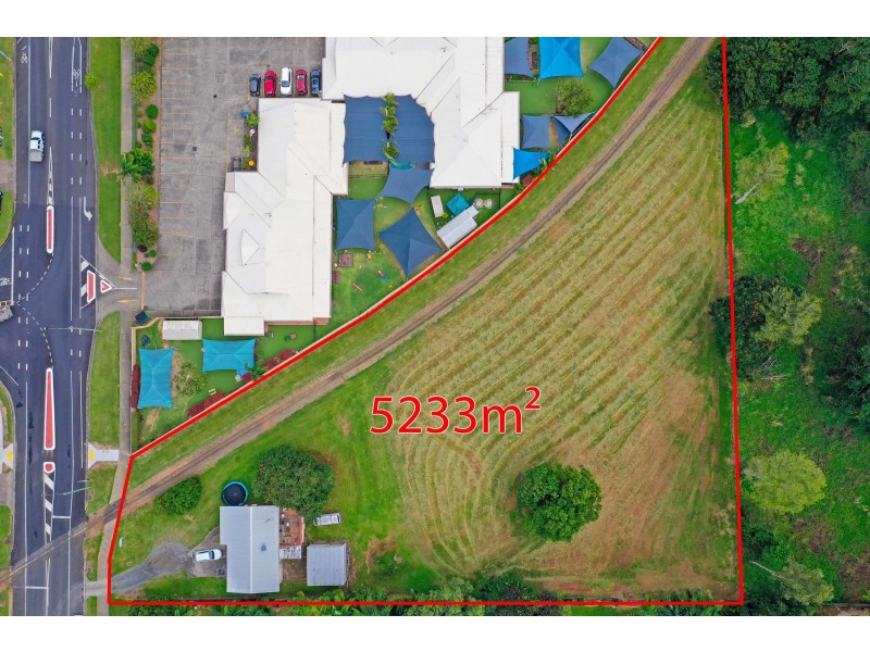 52 Beatrice Street, Mooroobool QLD 4870