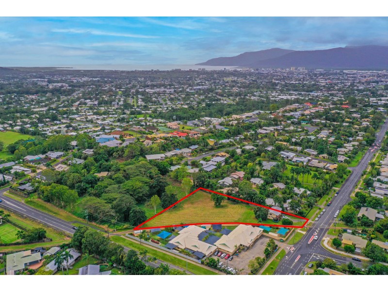 52 Beatrice Street, Mooroobool QLD 4870
