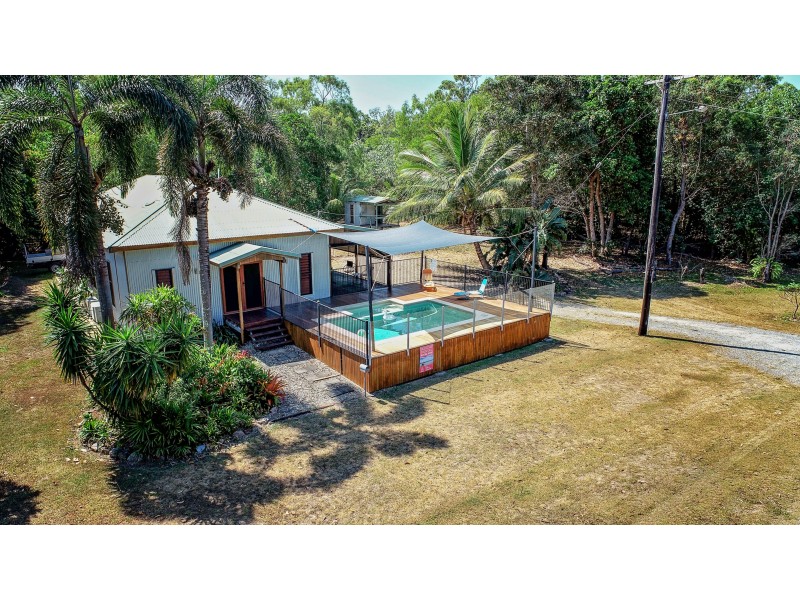 29 Luff Street, Hull Heads QLD 4854