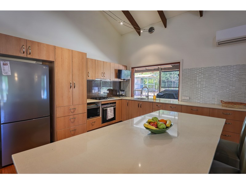 29 Luff Street, Hull Heads QLD 4854