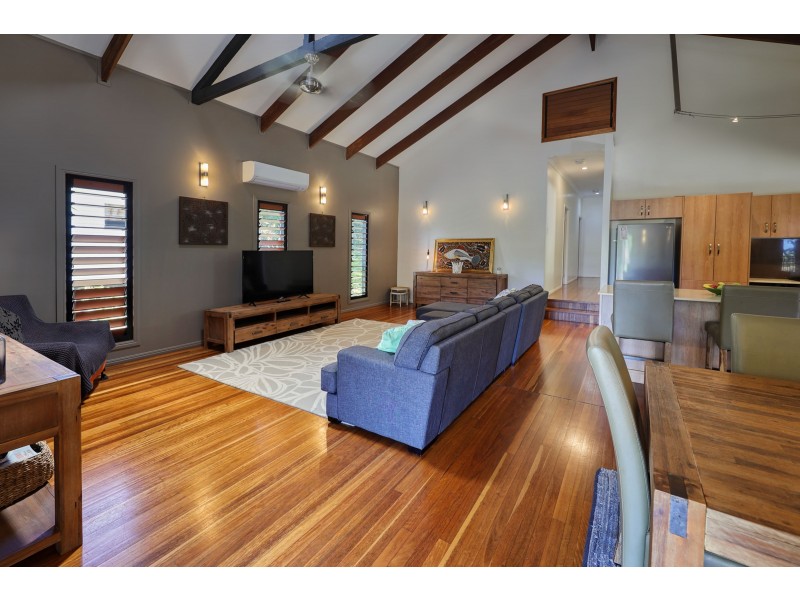 29 Luff Street, Hull Heads QLD 4854