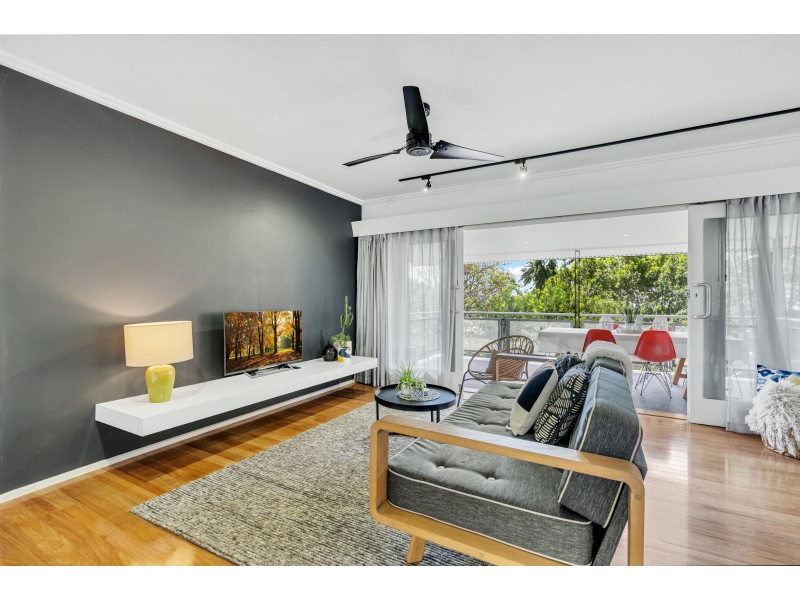 169 Hillview Crescent, Whitfield QLD 4870