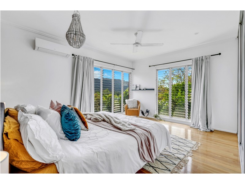 169 Hillview Crescent, Whitfield QLD 4870