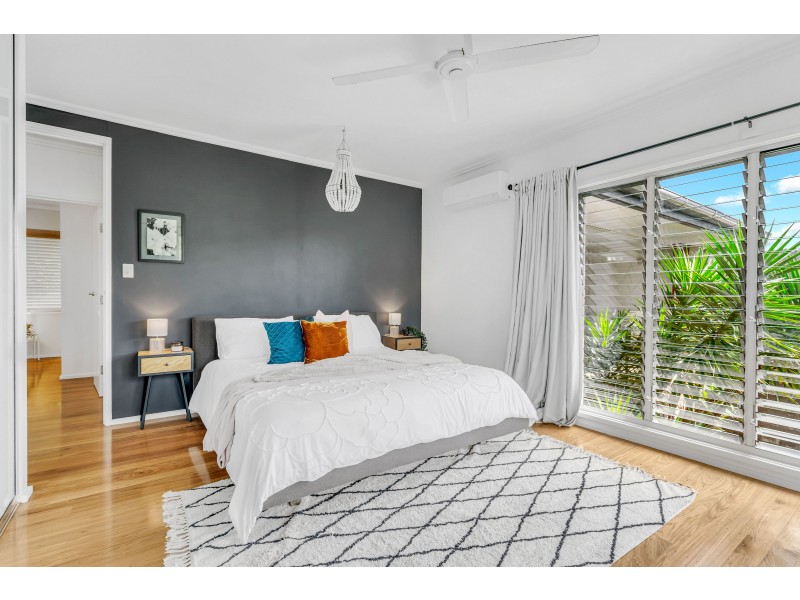 169 Hillview Crescent, Whitfield QLD 4870