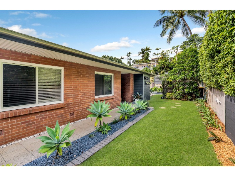 169 Hillview Crescent, Whitfield QLD 4870