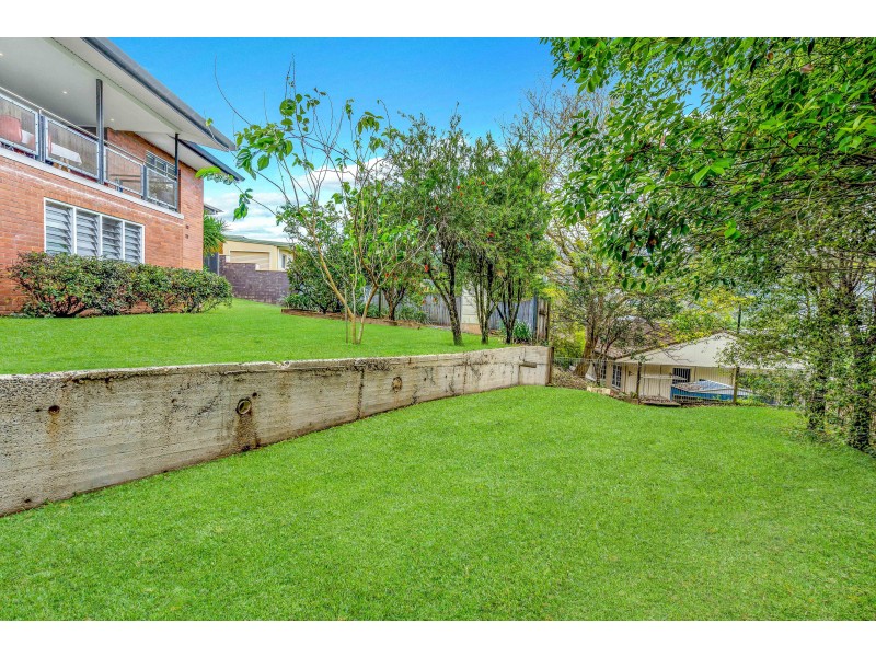 169 Hillview Crescent, Whitfield QLD 4870