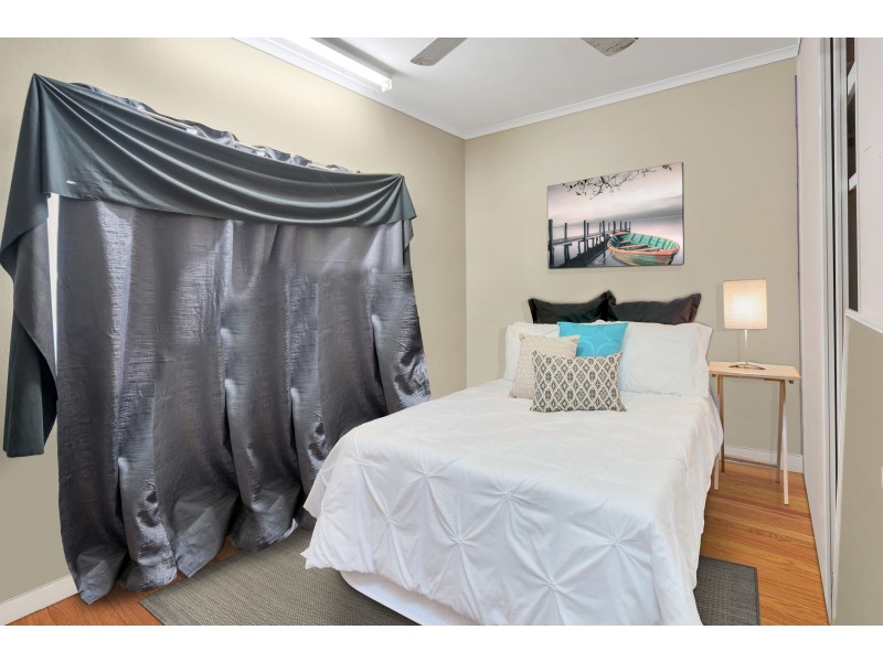 52 Toogood Road, Woree QLD 4868