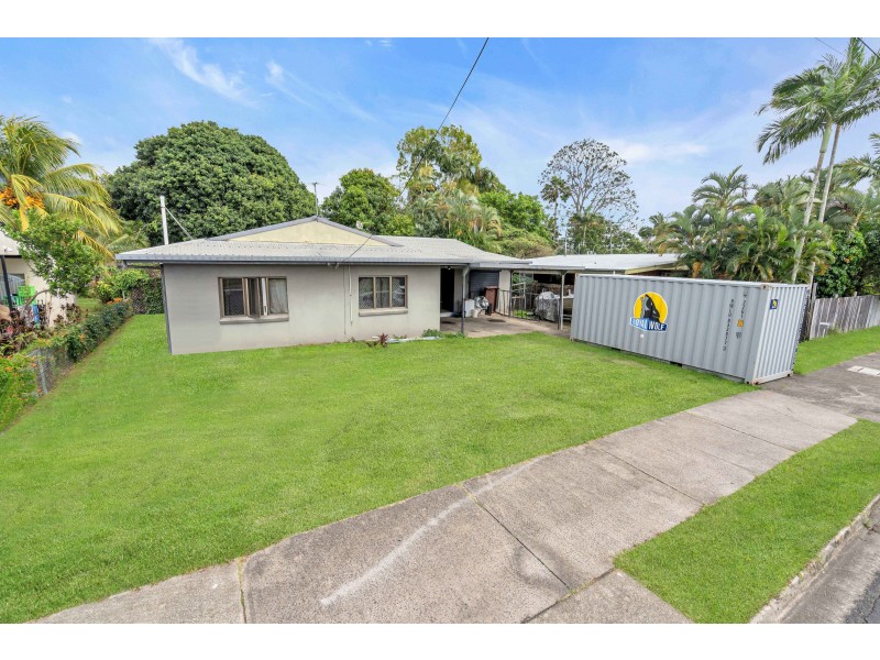 52 Toogood Road, Woree QLD 4868