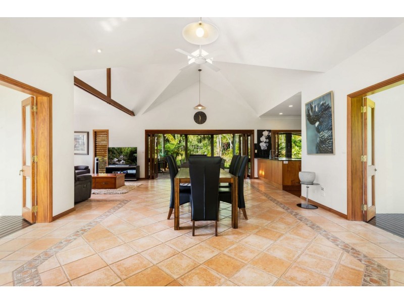 69863 Bruce Highway, Aloomba QLD 4871