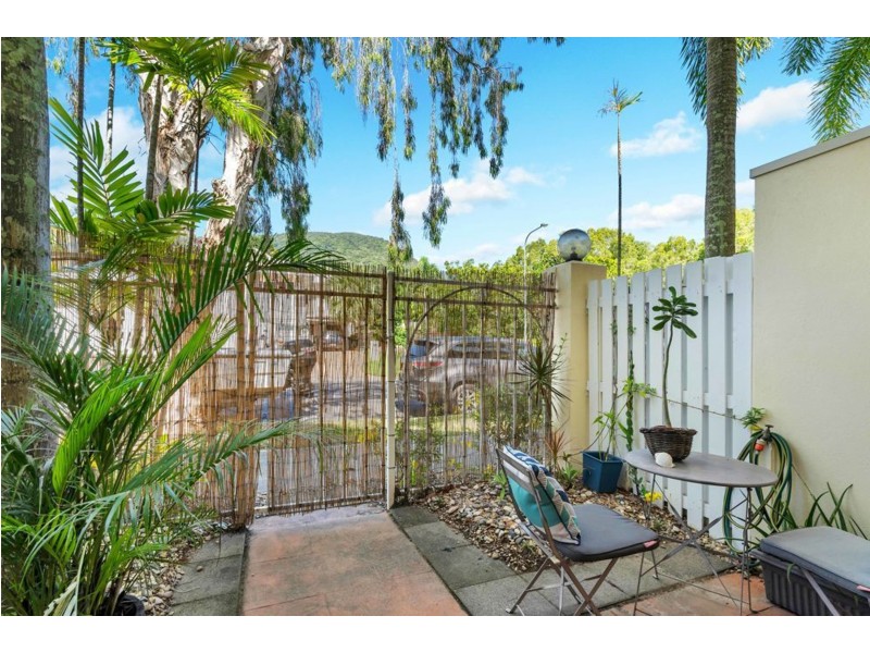 3/32 Oliva Street, Palm Cove QLD 4879