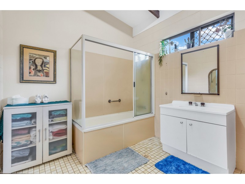 60 Hollywood Boulevard, White Rock QLD 4868