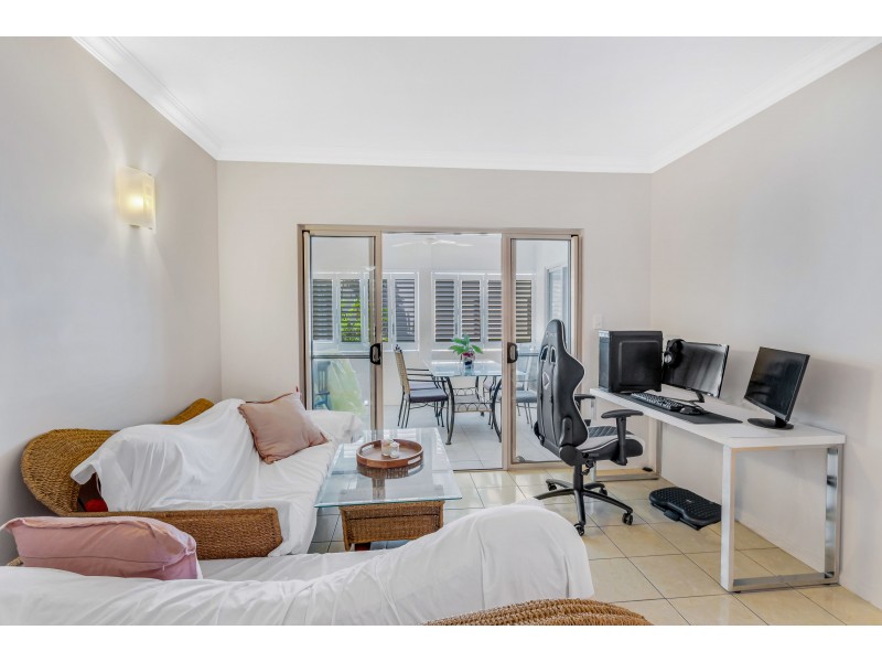 232/29-33 Springfield Crescent, Manoora QLD 4870