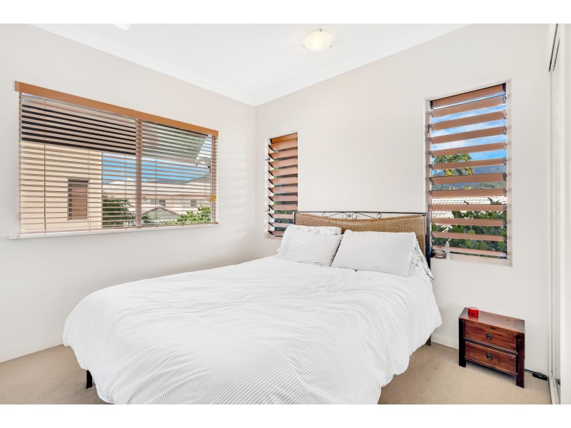 232/29-33 Springfield Crescent, Manoora QLD 4870