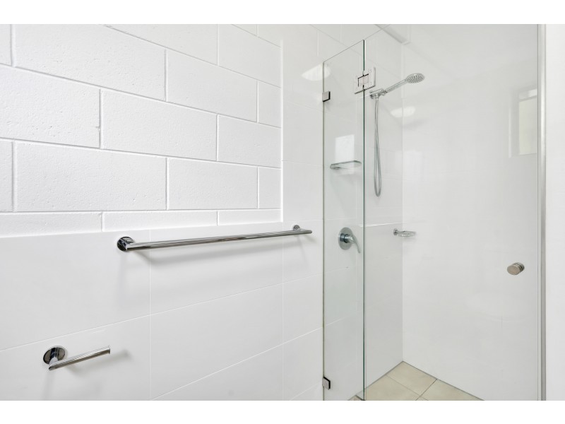 14/323-329 McLeod Street, Cairns North QLD 4870