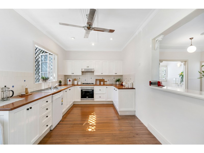 17 Friend Street, Edge Hill QLD 4870