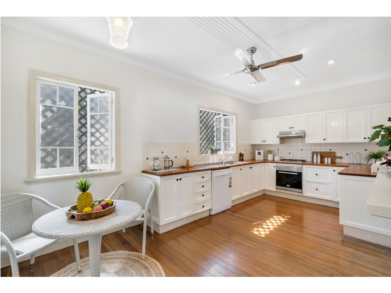 17 Friend Street, Edge Hill QLD 4870