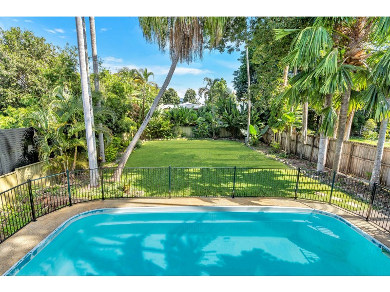 17 Friend Street, Edge Hill QLD 4870