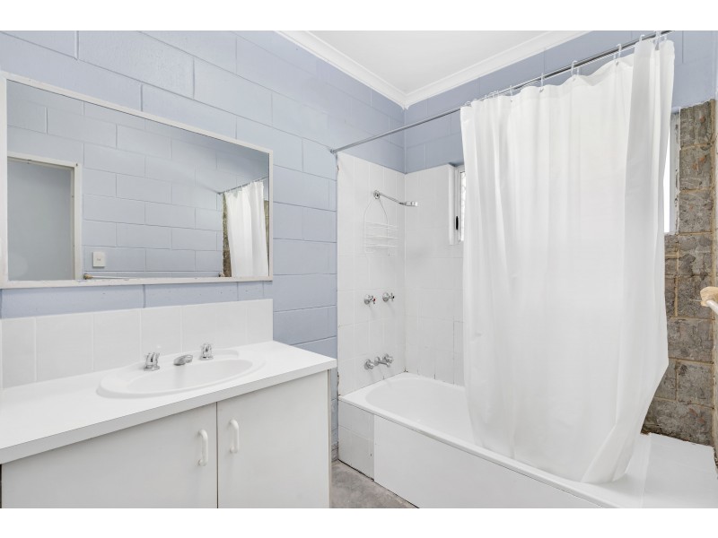 23 Sirius Street, Bentley Park QLD 4869