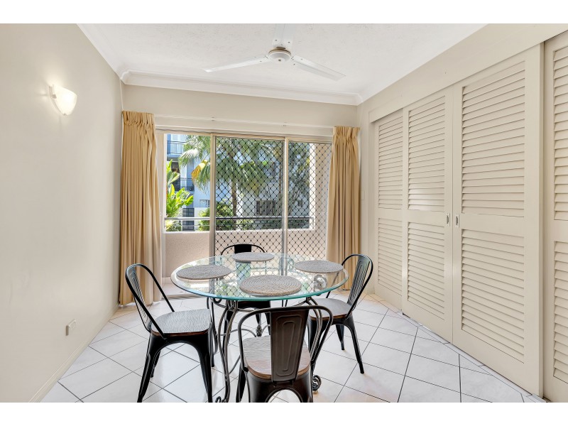 1611/2 Greenslopes Street, Cairns North QLD 4870