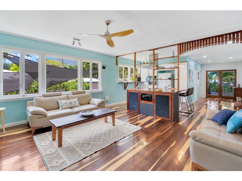 7 Crowley Close, Whitfield QLD 4870